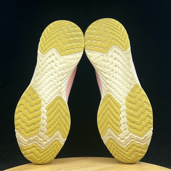 Nike Odyssey React Women's 7.5 Running Shoes Desert Sand Pink White AO9820-002 - Picture 6 of 11